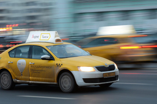 taksist-servisnoy-sluzhby-yandekstaksi-podralsya-s-passazhirom-v-moskve-blog.jpg
